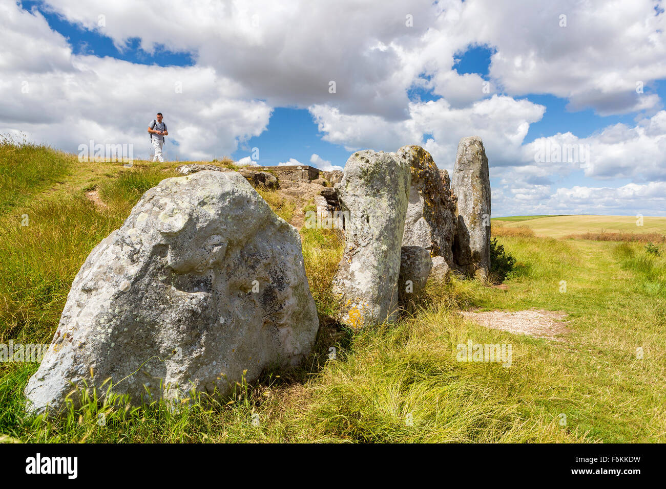 West Kennet Long Barrow prehistoric Neolithic tomb near Avebury, Wiltshire, England, United Kingdom, Europe. Stock Photo