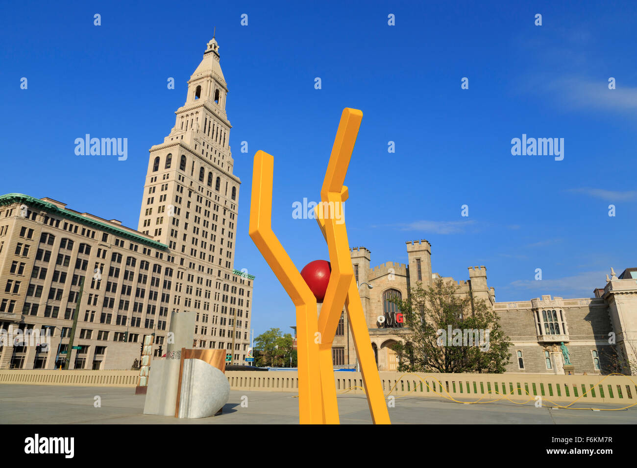Bushnell Sculpture Garden & Travelers Tower, Hartford, Connecticut, USA