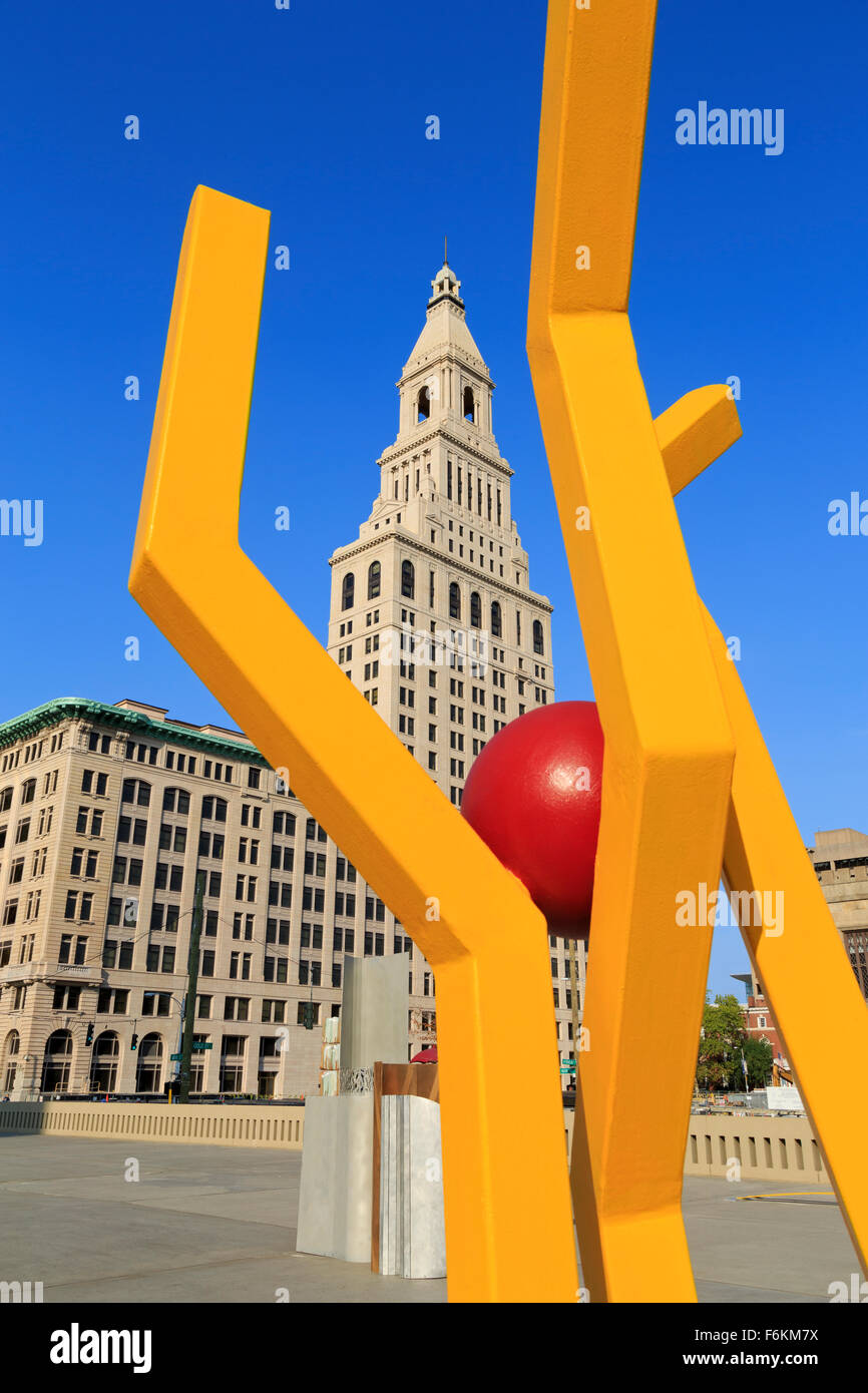 Bushnell Sculpture Garden & Travelers Tower, Hartford, Connecticut, USA