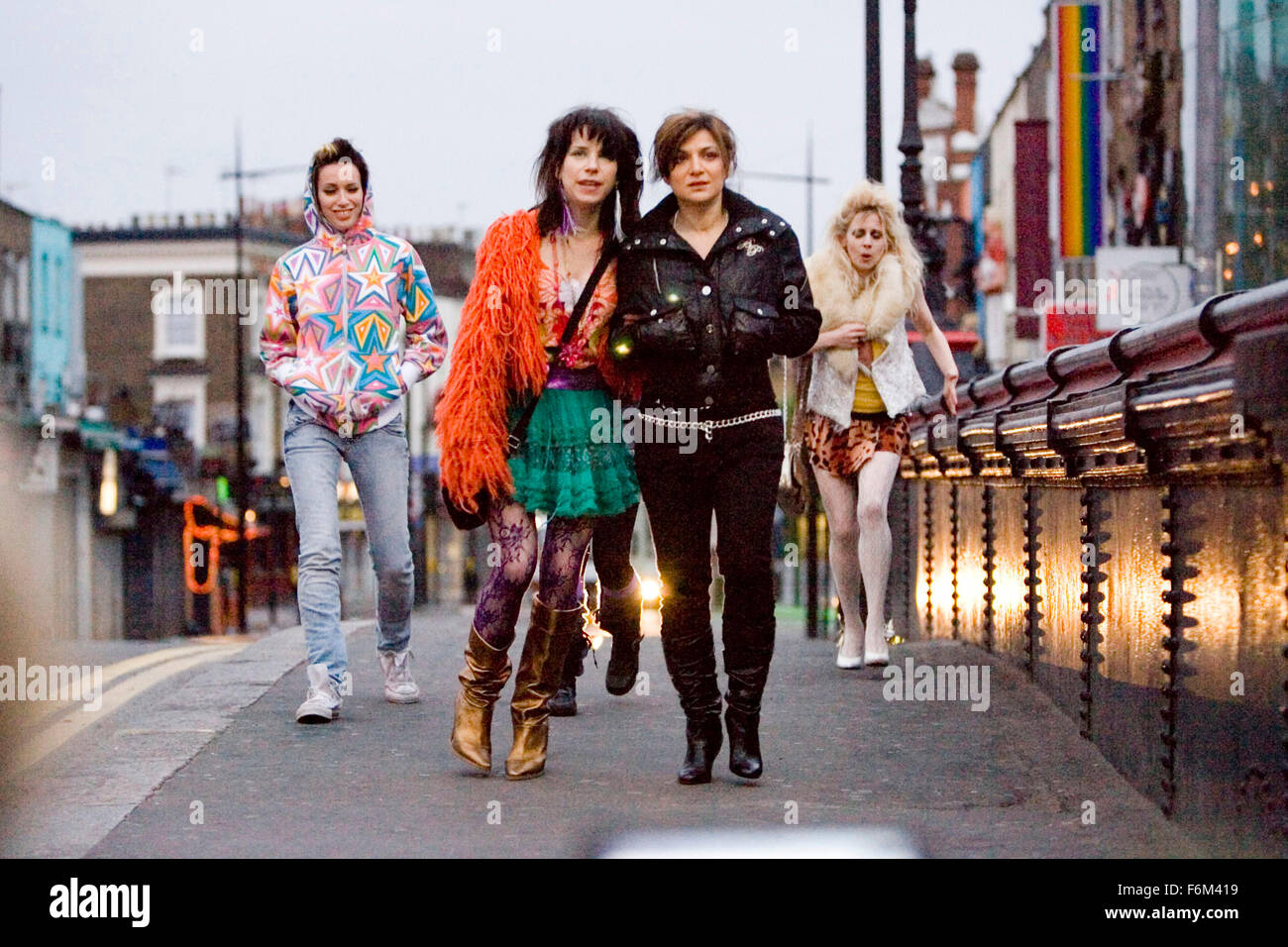 Sally Hawkins Happy Go Lucky Happy Go Hi res Stock Photography And Sally Hawkins Happy Go Lucky Happy Go Hi res Stock Photography And