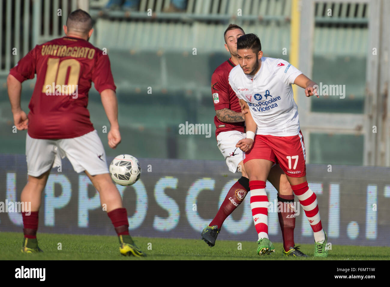Livorno, Italy. 14th Nov, 2015. Francesco Urso (Vicenza) Football/Soccer :  Italian \, image size:1300x957