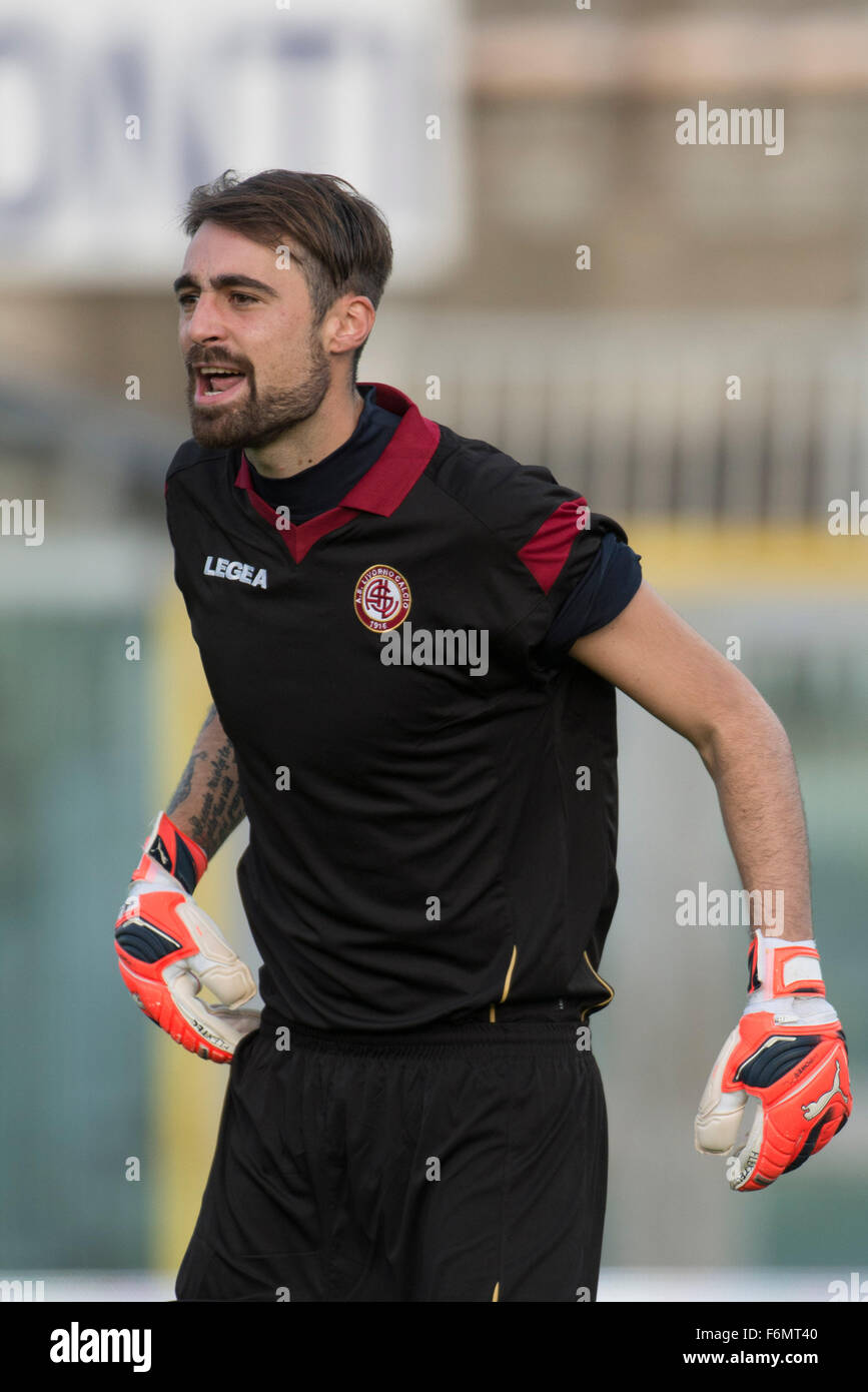 Livorno, Italy. 14th Nov, 2015. Carlo Pinsoglio (Livorno) Football/Soccer :  Italian \, image size:867x1390