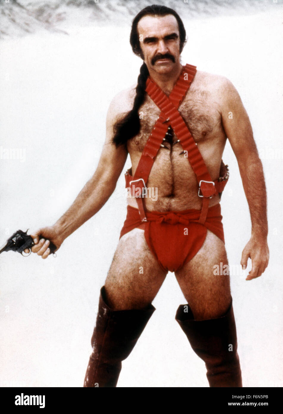 Feb. 13, 2014 - Hollywood, U.S. - ZARDOZ (1974)..SEAN CONNERY, JOHN BOORMAN (DIR)..ZARZ 010....  (Credit Image: c Credit Image: c face to face/Entertainment Pictures) Stock Photo