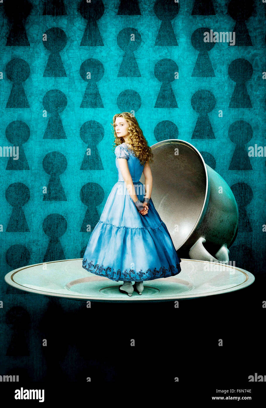 alice in wonderland 2010 blue dress Tim Burton Alice costume