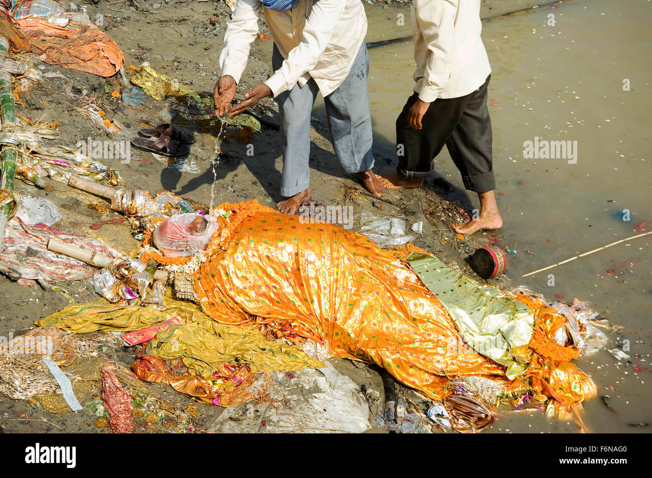 Dead body ceremony, varanasi, uttar pradesh, india, asia Stock Photo