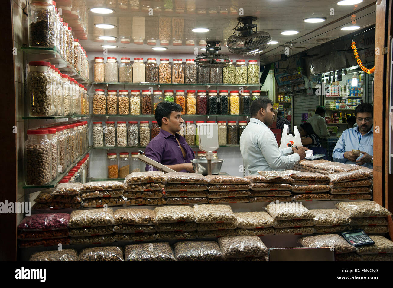 Dry Fruit Shop Stock Photos & Dry Fruit Shop Stock Images Alamy