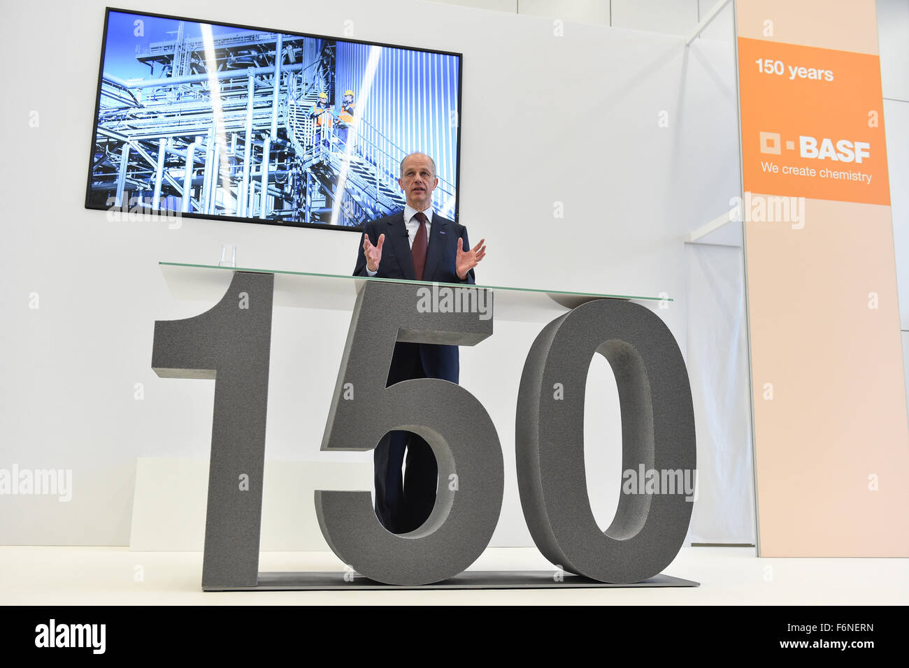 Ludwigshafen, Germany. 17th Nov, 2015. Chairman of the board of chemical company BASF, Kurt Bock, speaks during the inauguration of BASF's new production facility for Toluene diisocyanate (TDI) in Ludwigshafen, Germany, 17 November 2015. Photo: Uwe Anspach/dpa/Alamy Live News Stock Photo