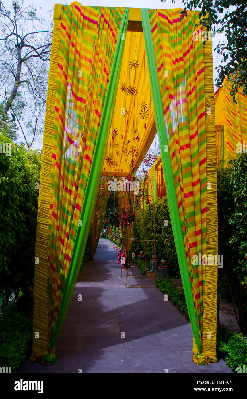 Indian wedding ceremony entrance hi-res stock photography and images - Alamy, image size:861x1390