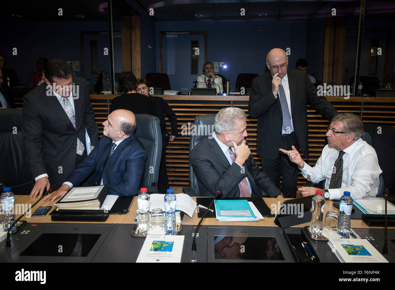 Brussels, Bxl, Belgium. 18th Nov, 2015. (L-R) MaroÅ¡ Å efcovic, Vice-president of the European Union for energy union, Pierre Moscovici, EU commissioner for Economic and financial affairs, taxation and customs union, Dimitris Avramopoulos, EU commissioner for Migration and home affairs, Phil Hogan, EU commissioner for Agriculture and rural development and Karmenu Vella, EU commissioner for Environment, maritime affairs and fisheries prior to the weekly Collage of Commissioners meeting at the European Commission headquarters in Brussels, Belgium on 18.11.2015 The European Commission will Stock Photo