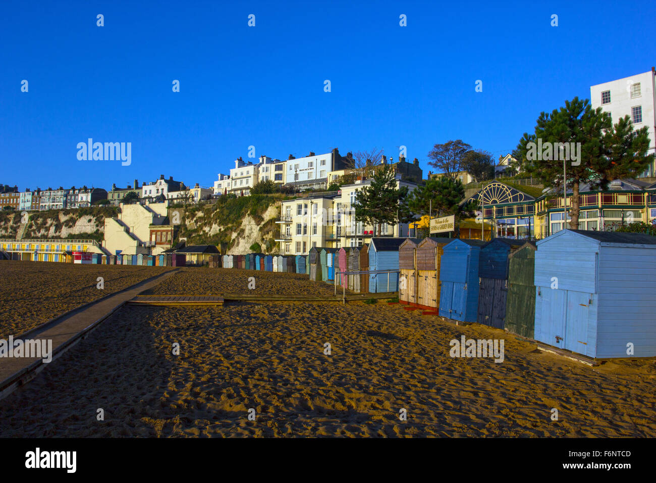Broadstairs beach hut Stock Photo Alamy