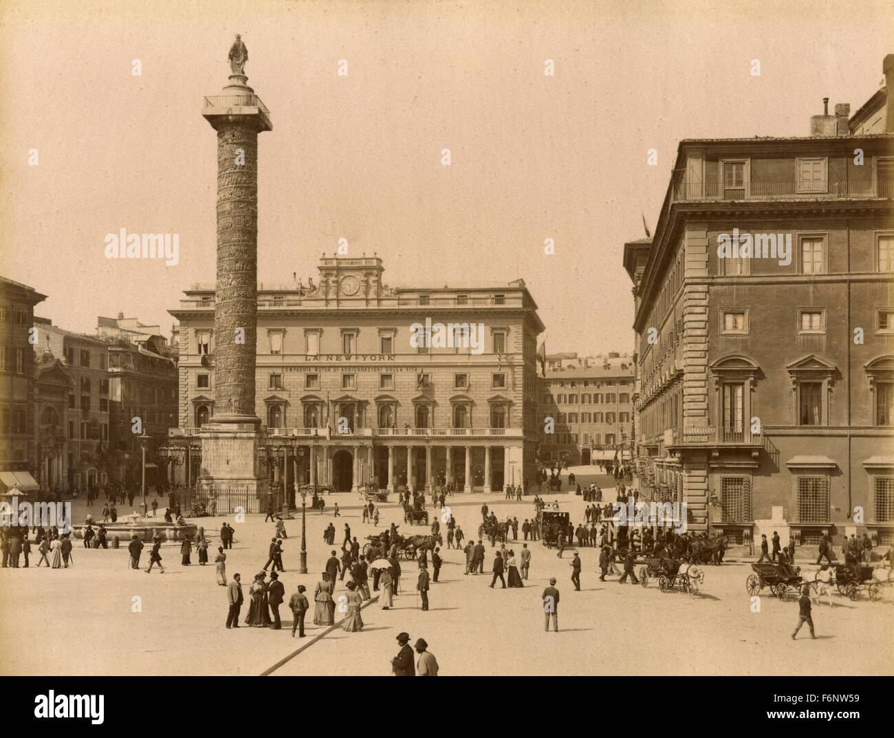 Piazza Colonna, Rome, Italy Stock Photo Alamy