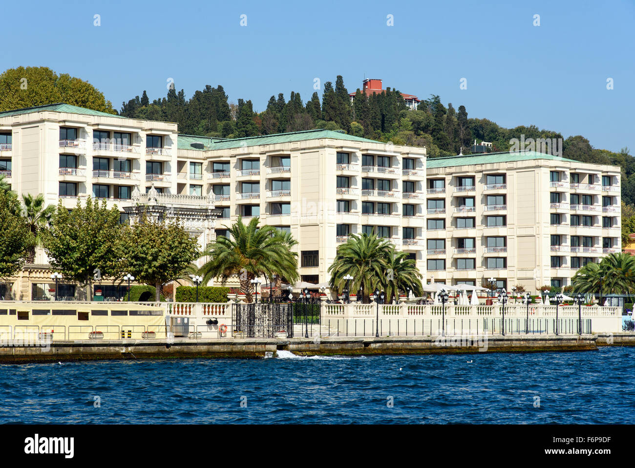 Apartments at the Bosphorus in Istanbul, Turkey Stock Photo Alamy