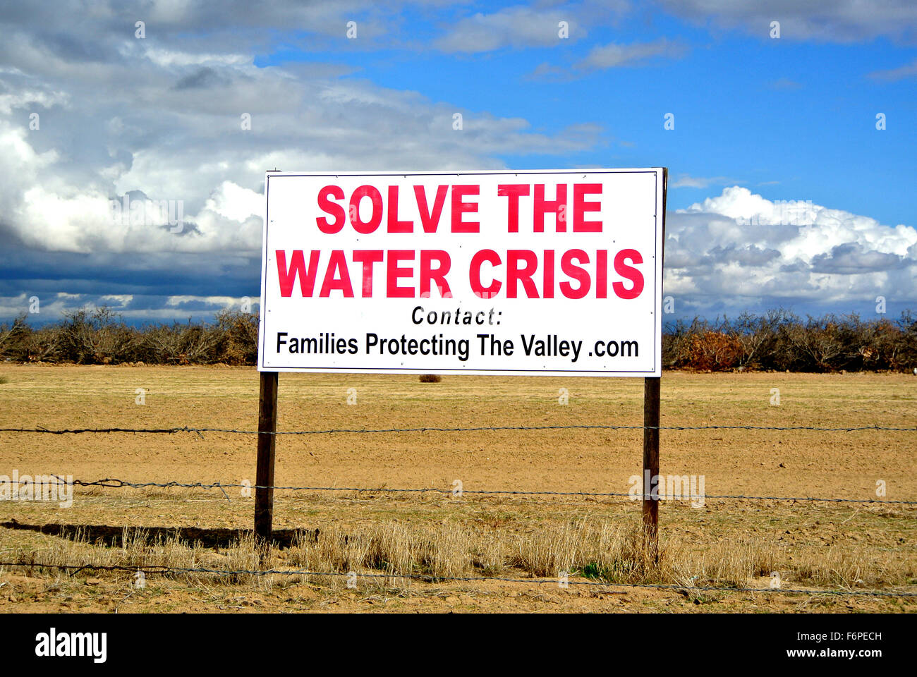 sign in central valley near bakersfield  califiornia protesting not getting water for fields Stock Photo