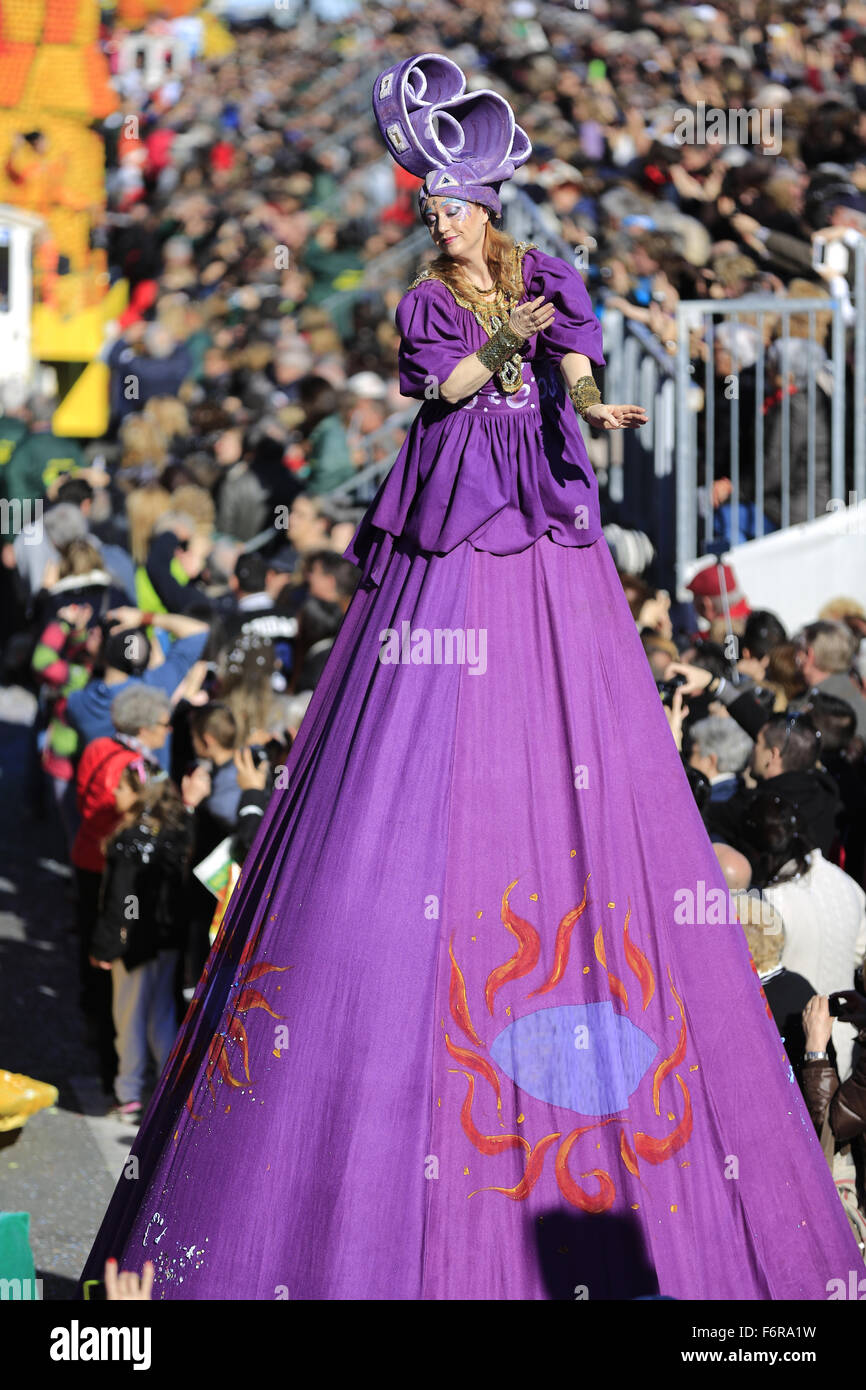 Woman on stilts, parade, Lemon Festival, Fête du Citron, Menton, Alpes-Maritimes, Côte d'Azur, France Stock Photo