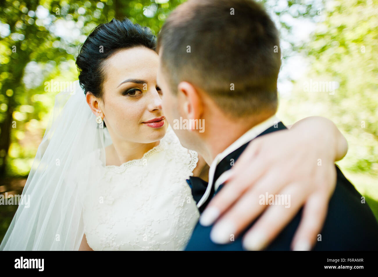 Close up portrait of wedding couple Stock Photo - Alamy