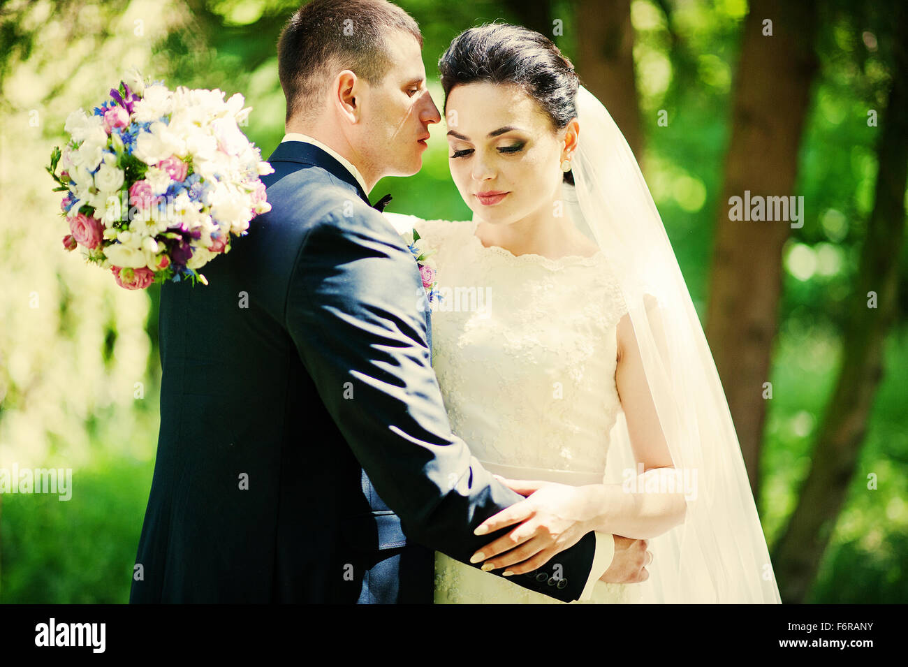 Close up portrait of wedding couple Stock Photo - Alamy