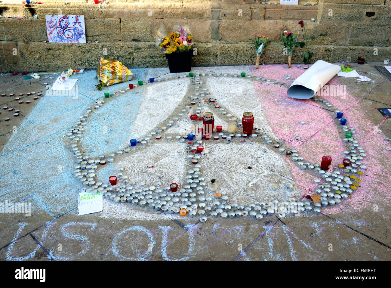 Aix-en-Provence, France. 19th November, 2015. Pray for Paris. Memorial outside the Town Hall in Aix-en-Provence, France for the victims of the Paris attacks in the form of the Eiffel Tower, the French flag and the peace symbol. Credit:  Chris Hellier/Alamy Live News Stock Photo