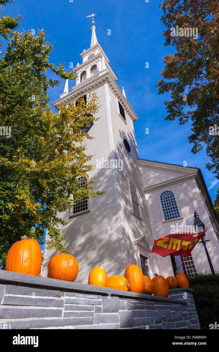 Trinity Church, on Queen Anne Square, Newport, Rhode Island, U.S.A