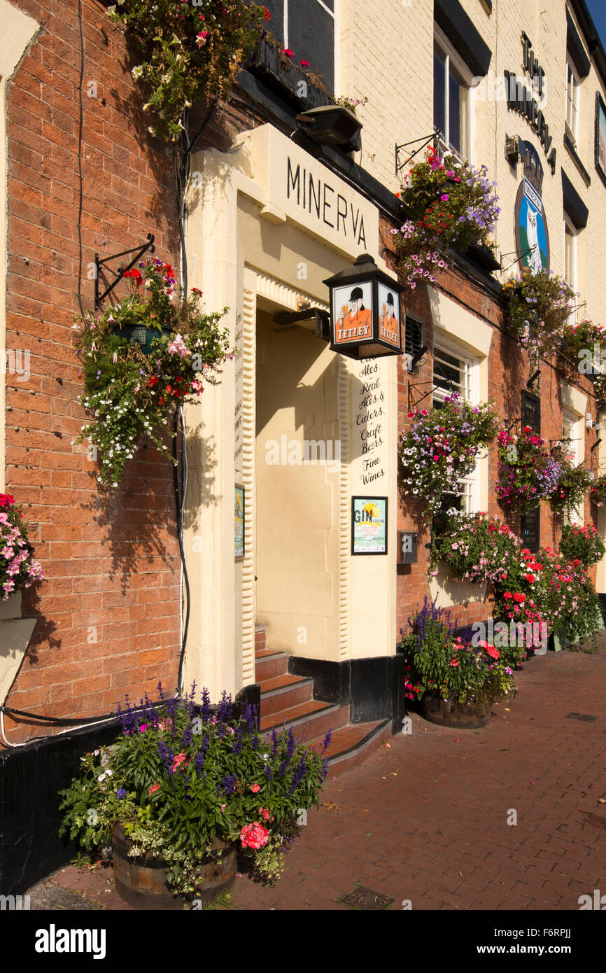 UK, England, Yorkshire, Hull, Nelson Street, Minerva Pier, flower filled front of Minerva public house Stock Photo