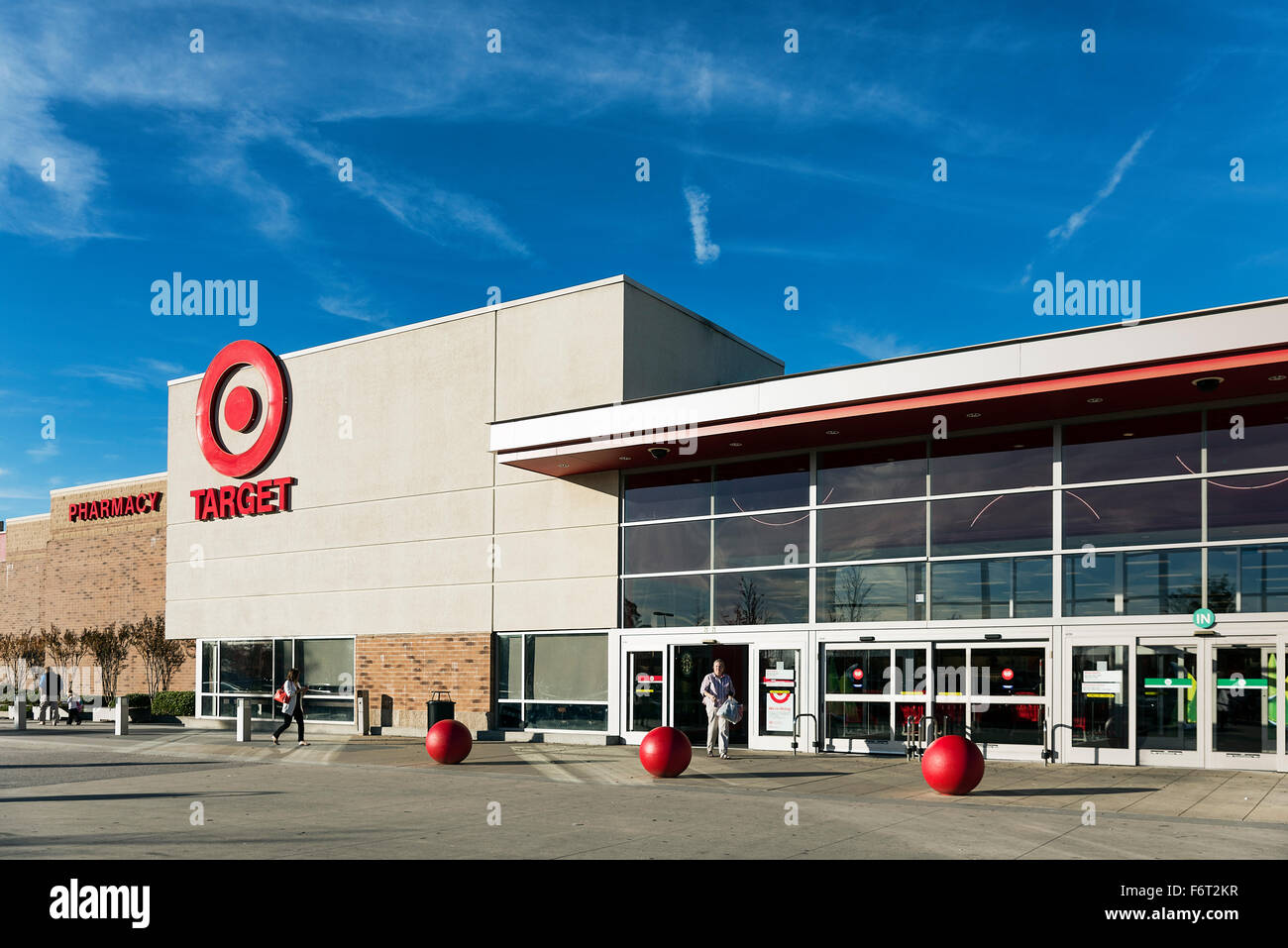 Super target store logo hi-res stock photography and images - Alamy