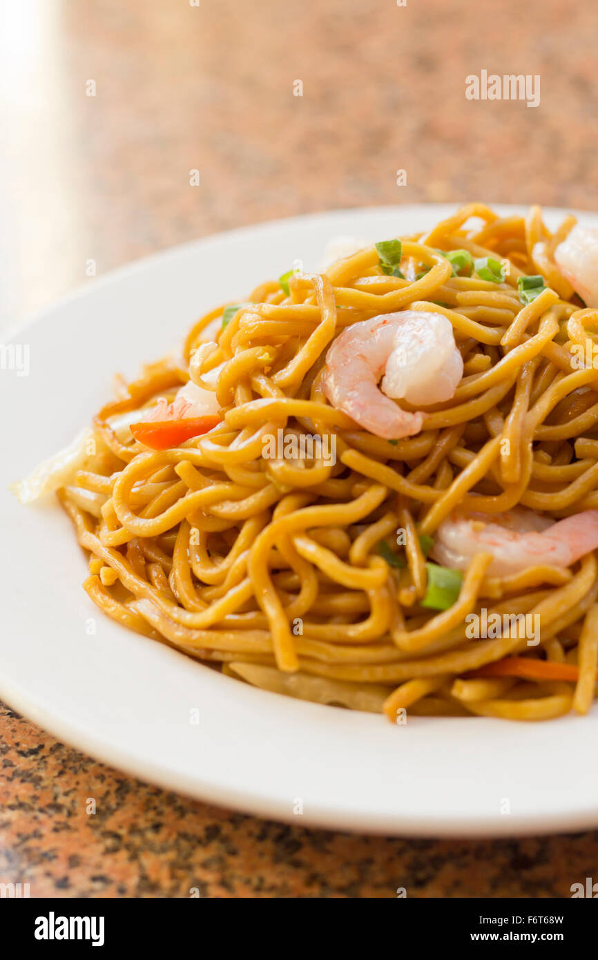 delicious chinese food noodles