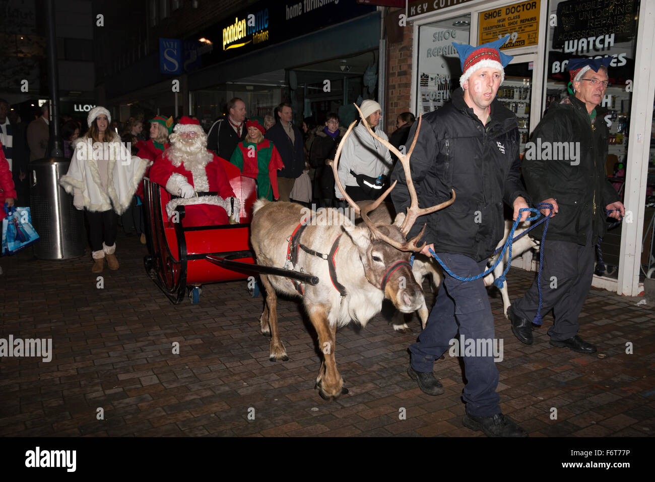 Orpington, UK,19th November 2015, Santas sleigh took part in the parade