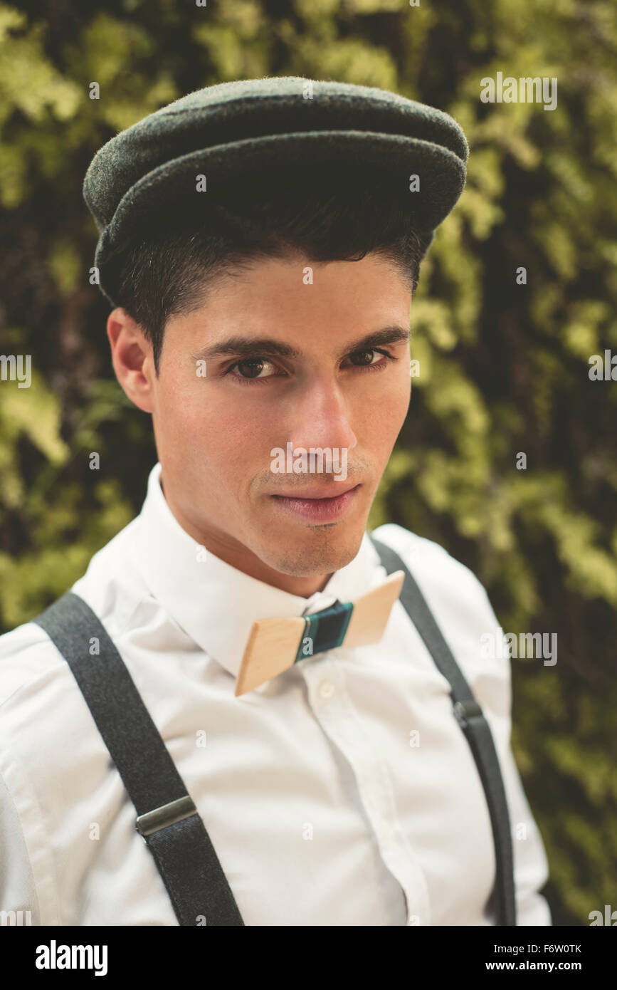 Man wearing beret hires stock photography and images Alamy