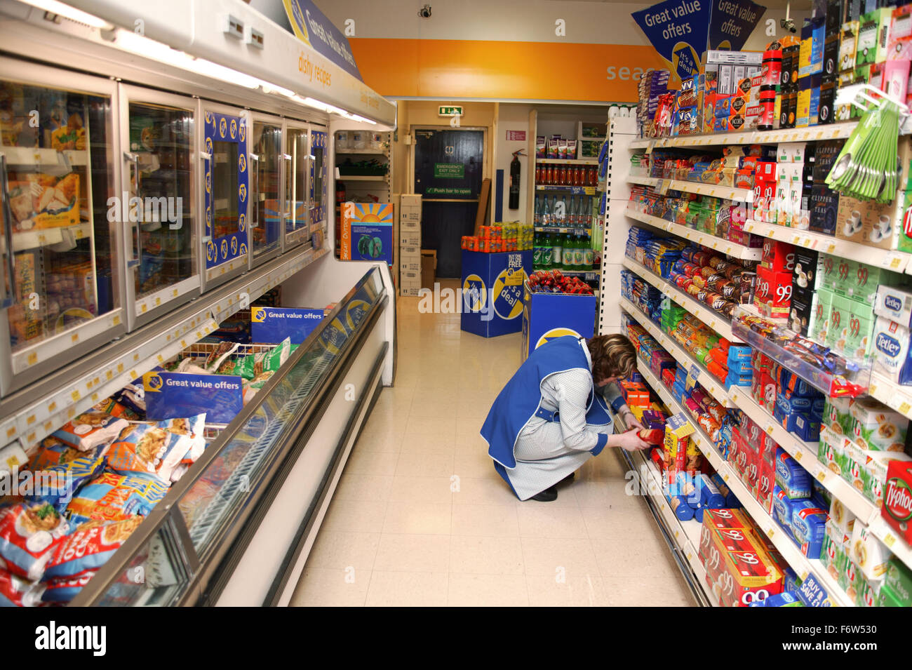 Stacking shelves supermarket hires stock photography and images Alamy