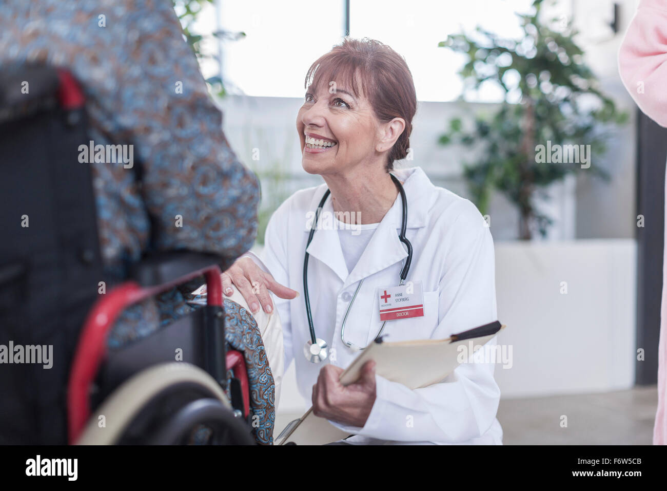 Smiling patient in africa hi-res stock photography and images - Alamy