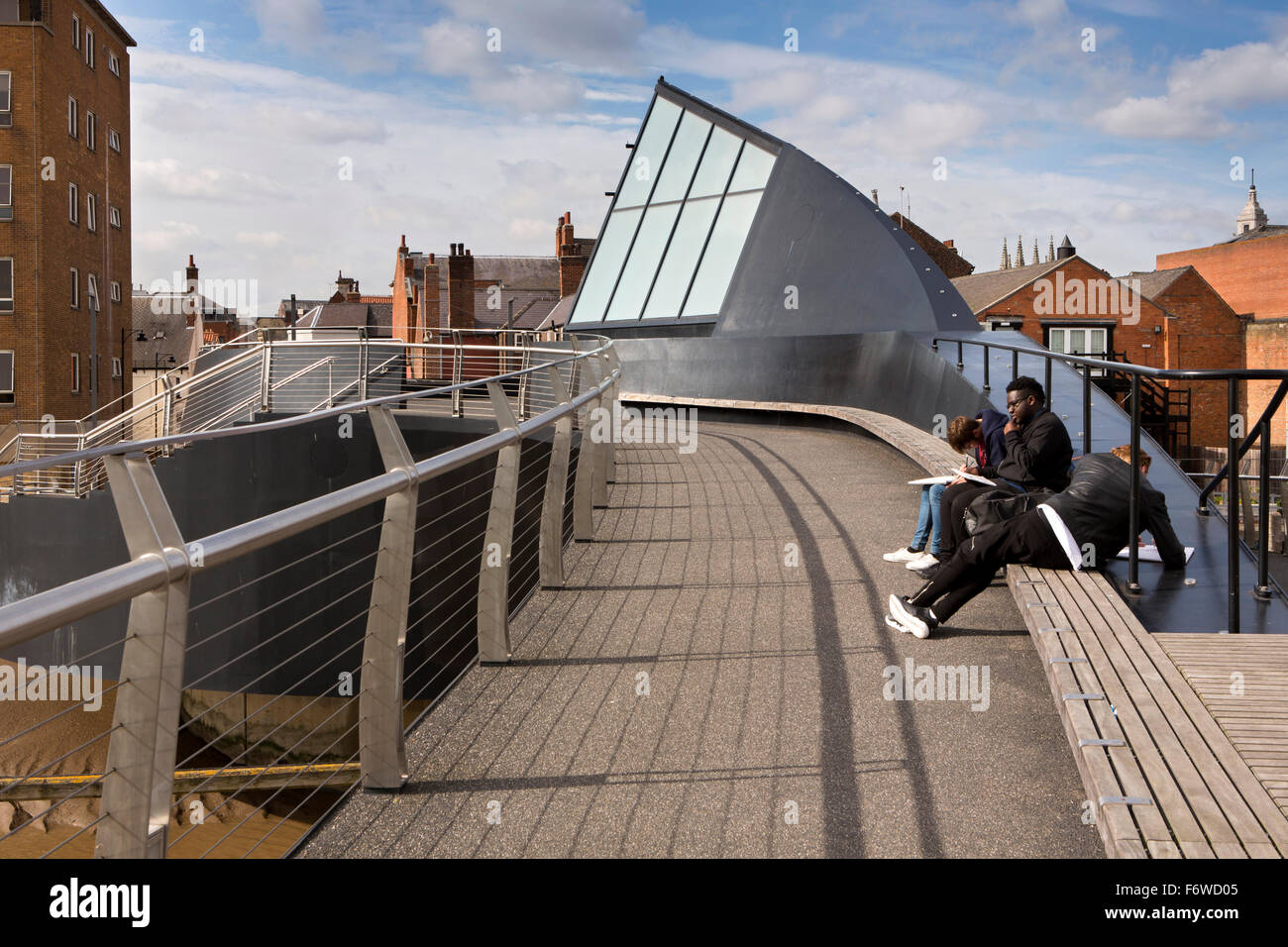 UK, England, Yorkshire, Hull, students sketching on Scale Lane tilting bridge over River Hull Stock Photo