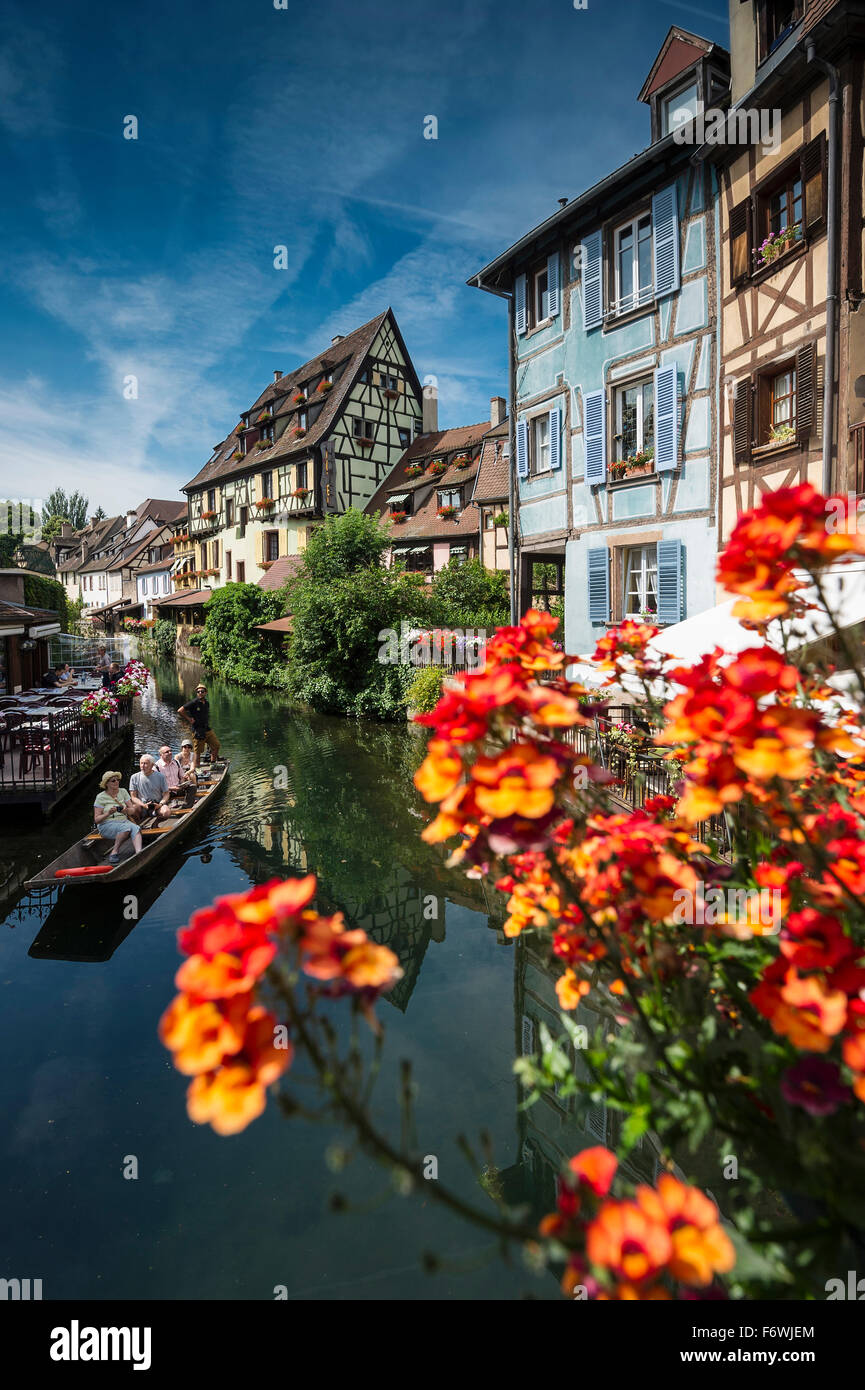 Half timbered houses with summer flowers, Petite Venise, Colmar, Alsace, France Stock Photo