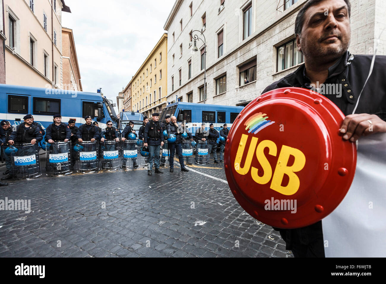 Rome, Italy. 20th Nov, 2015. Thousands of USB union members hold USB ...