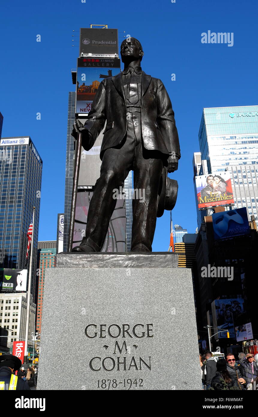 New York City: Statue of legendary Broadway showman George M. Cohan in Times Square * Stock Photo