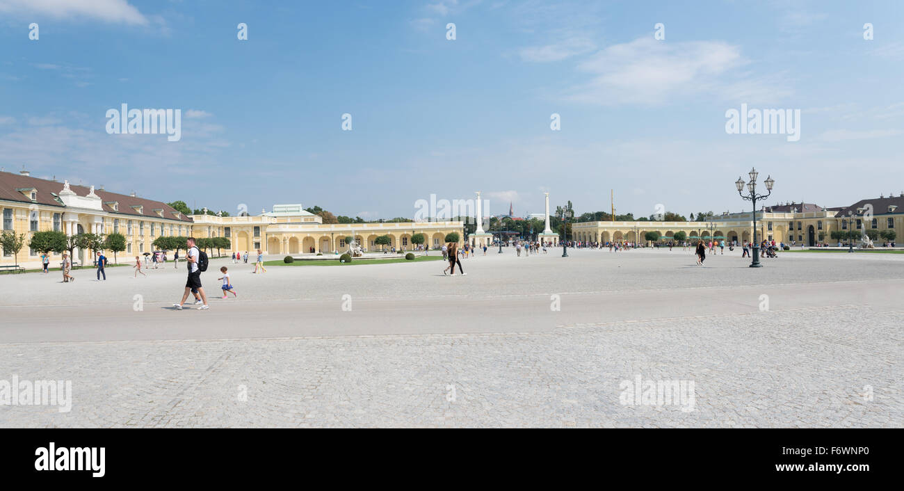 WIEN - AUGUST 3: People at entrance of Schoenbrunn Sissi Castle. Since 1996 the palace and the garden have been declared World H Stock Photo