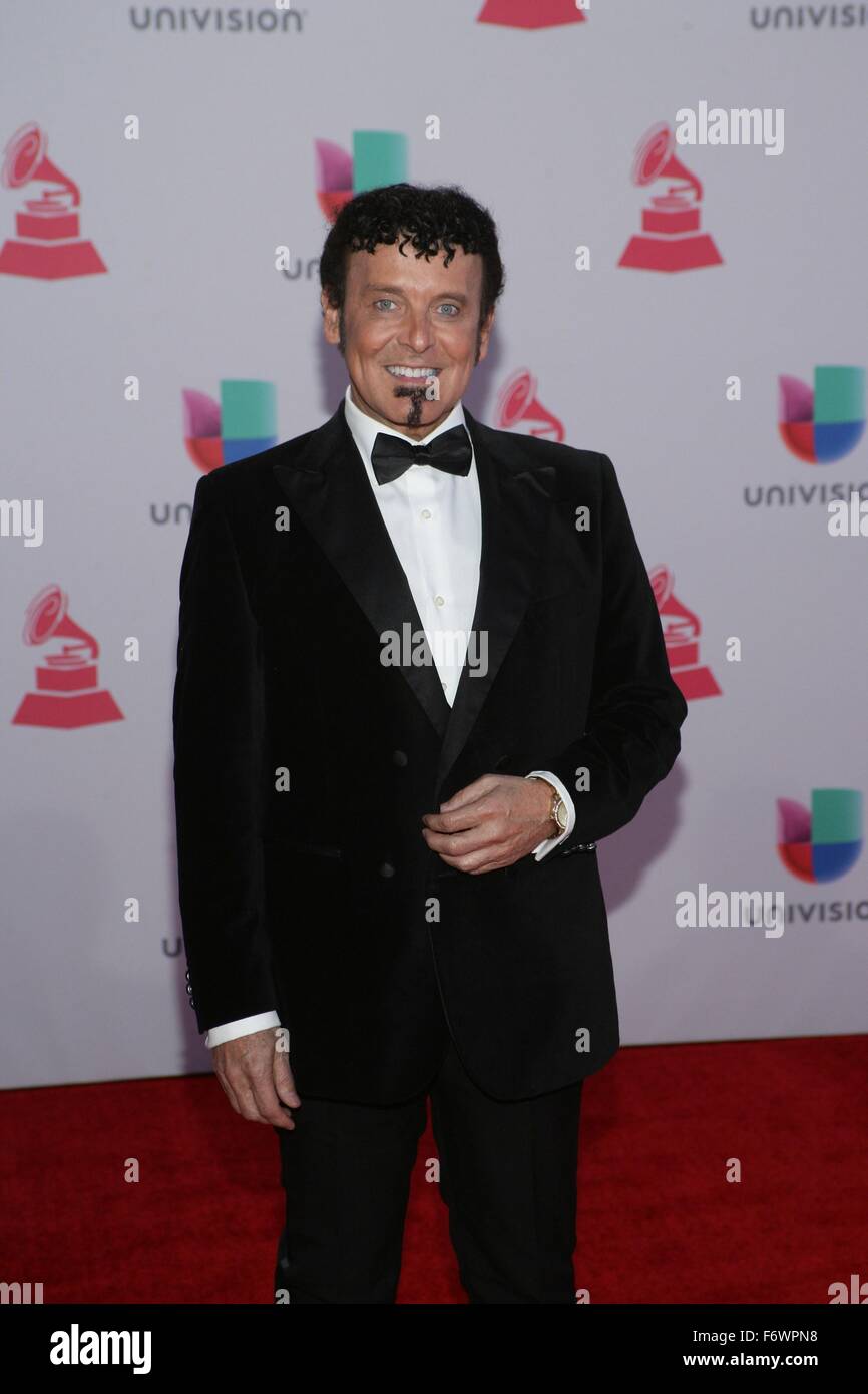 Las Vegas, NV, USA. 19th Nov, 2015. David Longoria at arrivals for 16th Annual Latin GRAMMY Awards - Arrivals 3, MGM Grand Garden Arena, Las Vegas, NV November 19, 2015. Credit:  James Atoa/Everett Collection/Alamy Live News Stock Photo