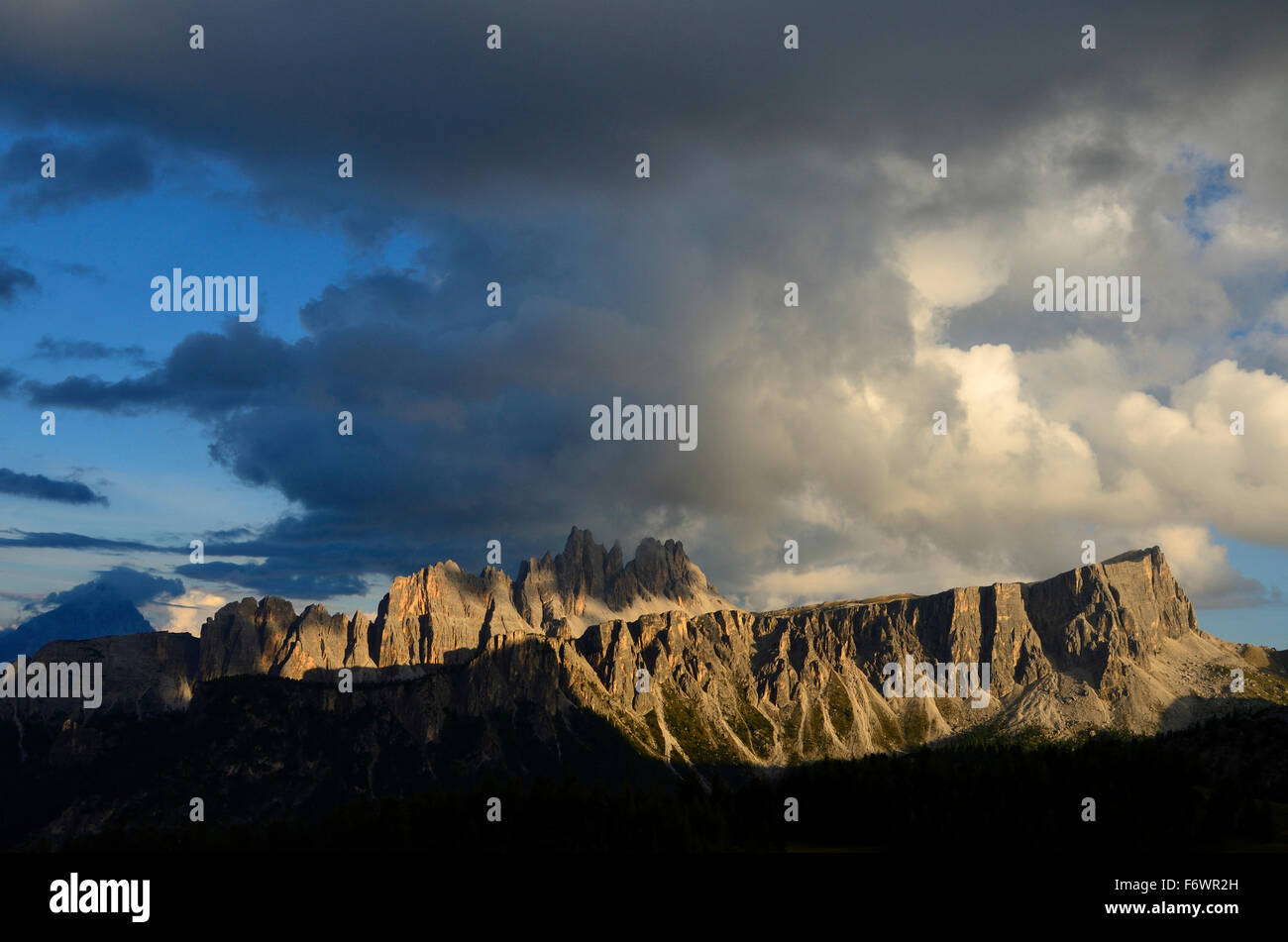 Croda da Lago, Ampezzan Dolomites, Veneto, Italy Stock Photo
