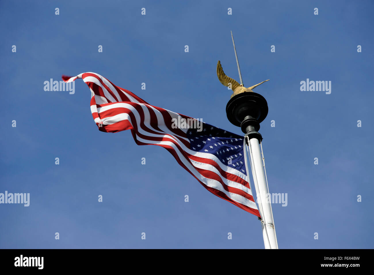 D Day Us Flag Normandy American Cemetery Omaha Beach Colleville Sur Mer Calvados Normandie France Wwii Stock Photo Alamy