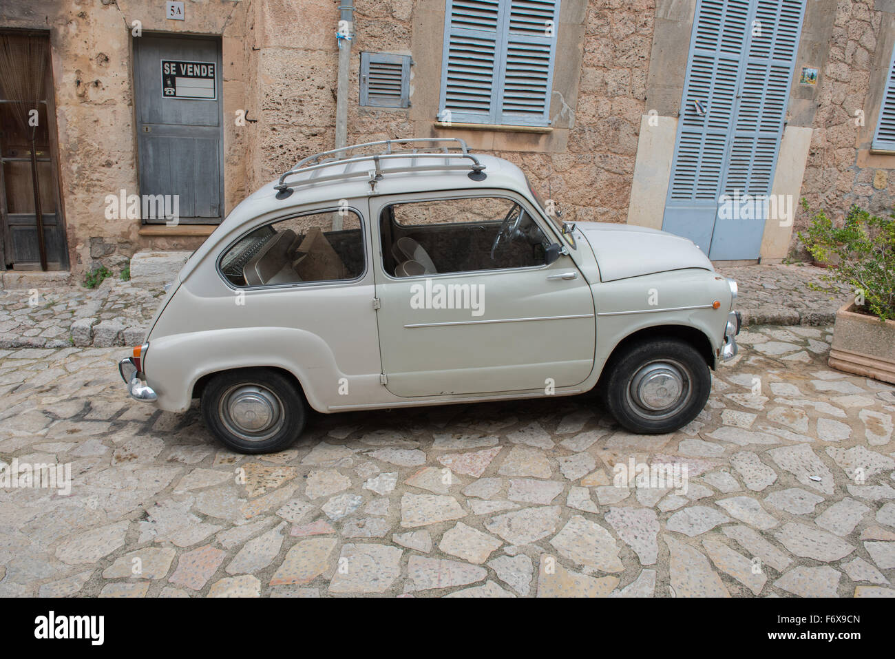 historic car parking in front of house Stock Photo - Alamy