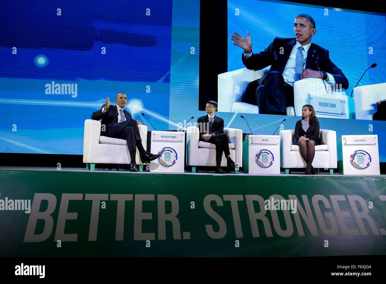 U.S. President Barack discusses climate change with Jack Ma, founder and Chairman of Alibaba Group and Aiusa Mijeno, co-founder and CEO of SALt, during the CEO Summit at the Makati Shangri-La November 18, 2015 in Manila, Philippines. Stock Photo