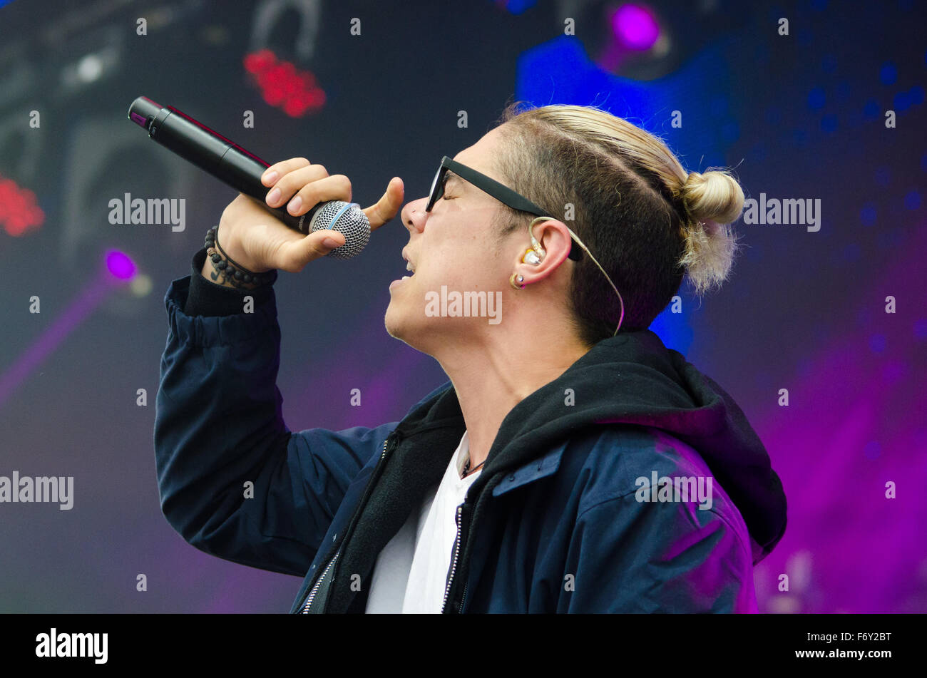 william singe one dance william singe one dance