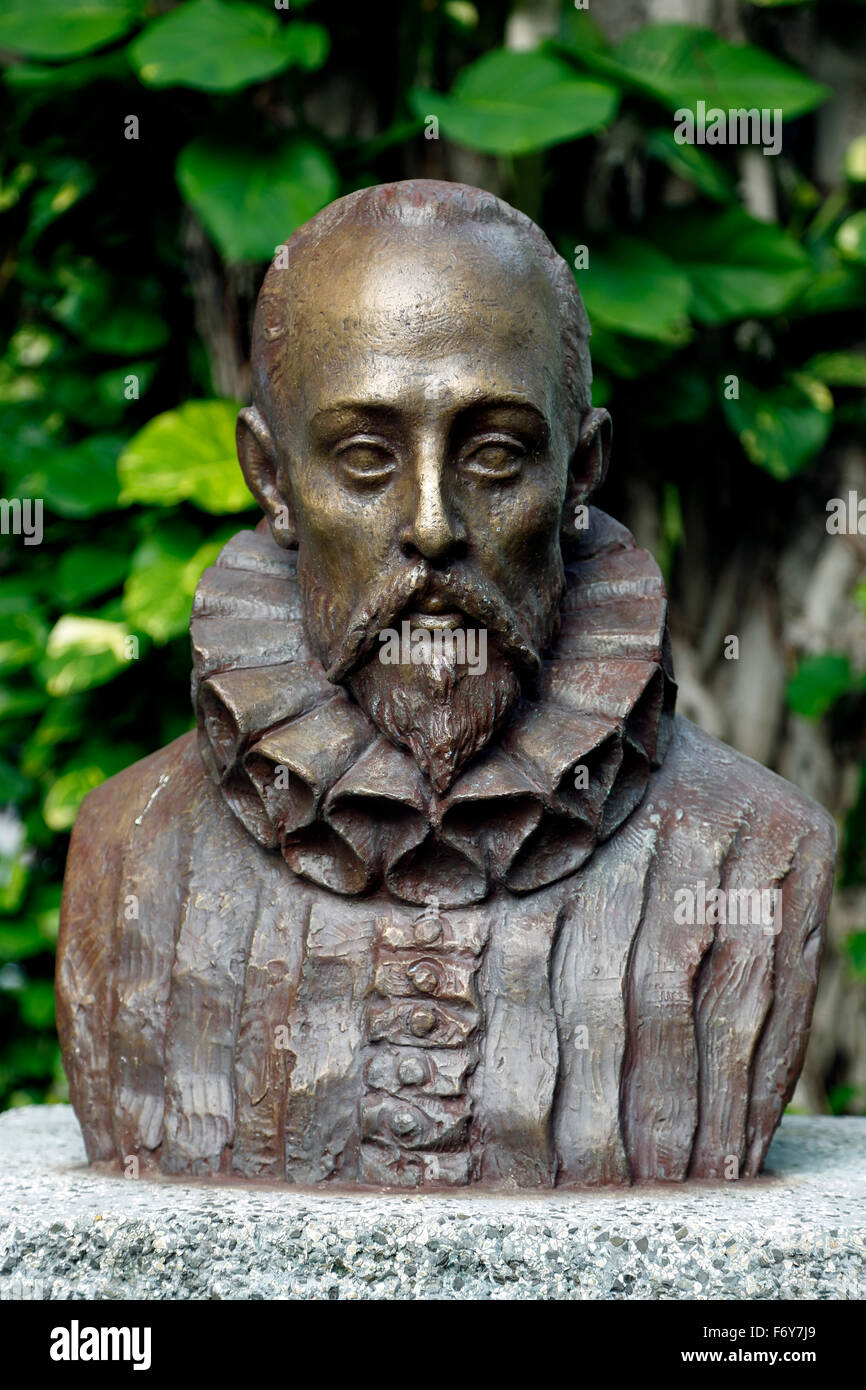 Bust of Miguel de Cervantes Saavedra (author of Don Quixote), Antonia Quinonez Plaza, El Condado, San Juan, Puerto Rico Stock Photo