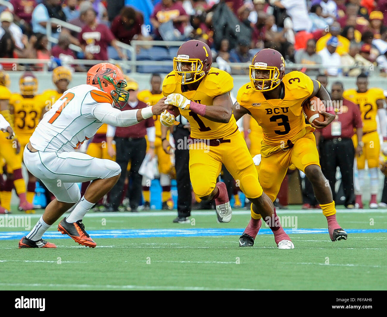 Orlando, FL, USA. 21st Nov, 2015. Bethune Cookman running back Anthony ...