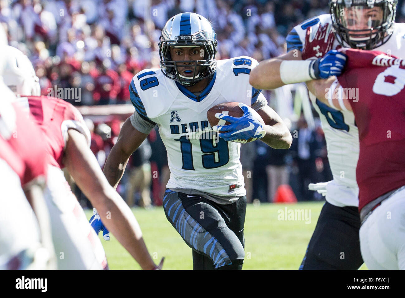 Philadelphia, Pennsylvania, USA. 21st Nov, 2015. Memphis Tigers wide