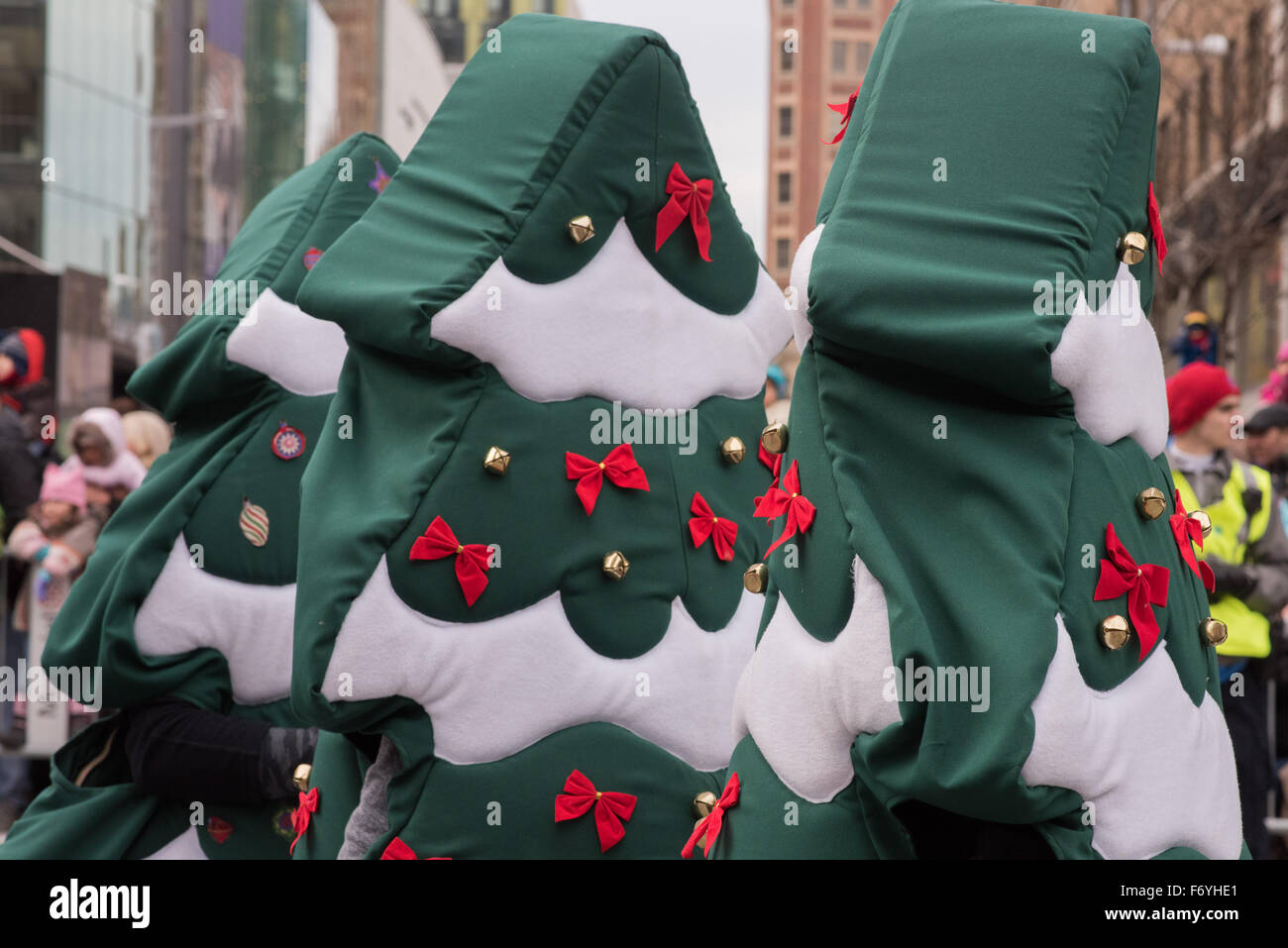 Montreal, Canada. 21st November, 2015. Thousands of people, including