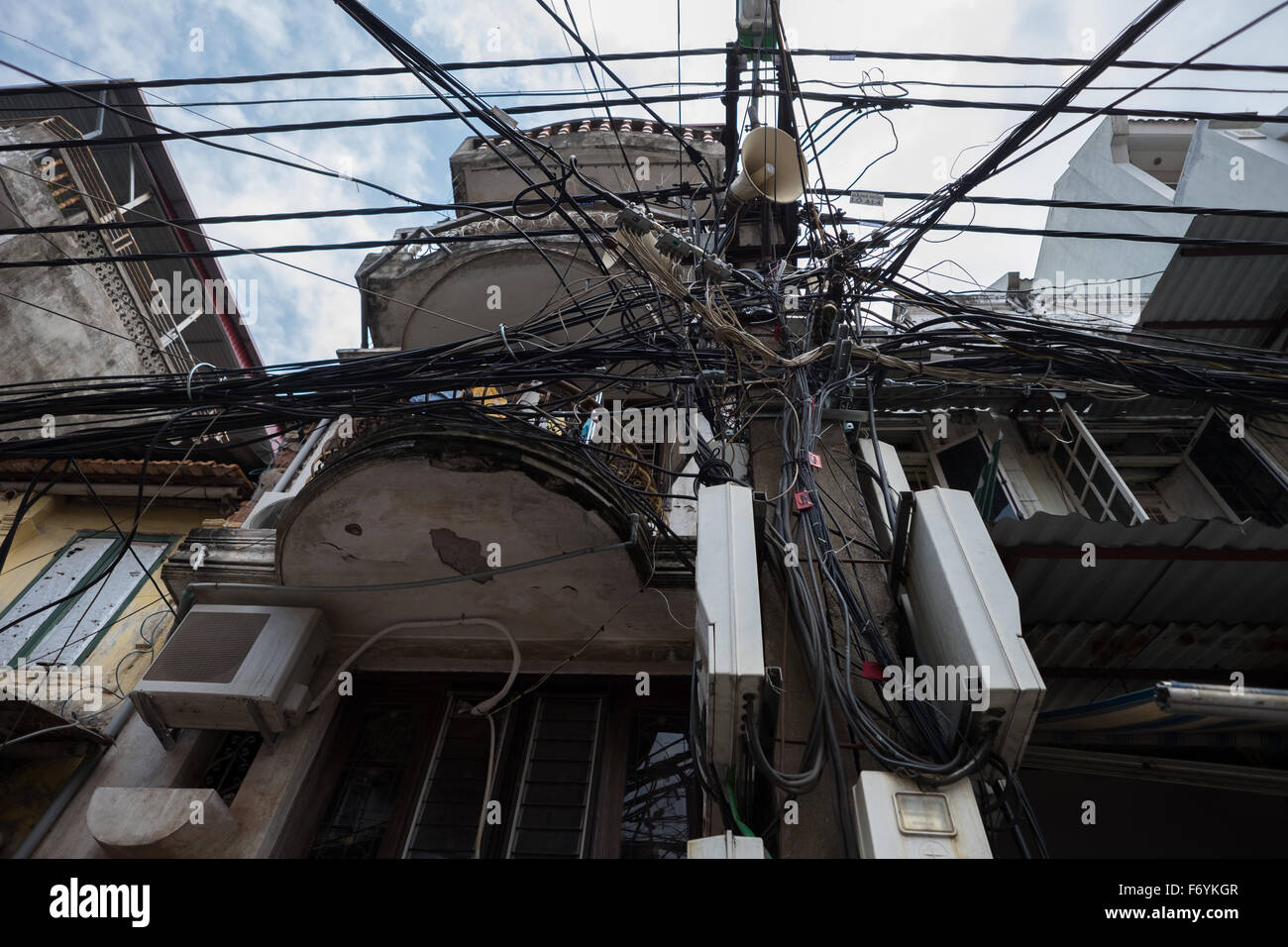 Electrical wires in the Old Quarter of Hanoi, Vietnam Stock Photo Alamy