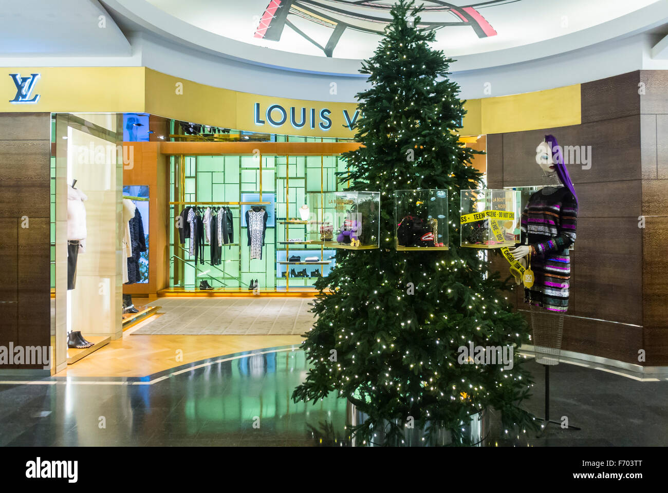 Paris, France, Christmas Tree Decor, in Luxury Fashion Shop, Louis Vuitton, LVMH, French Department Stores, Printemps, designer label Stock Photo