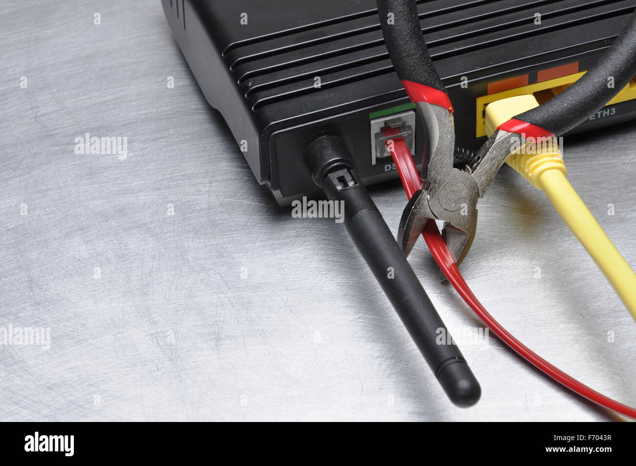 cable cutting hires stock photography and images Alamy