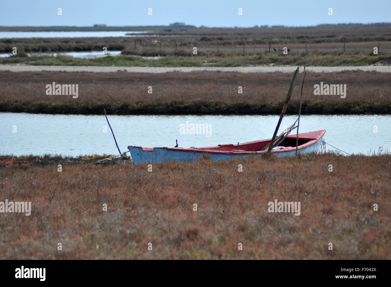 abandoned wooden fishing boat Stock Photo - Alamy