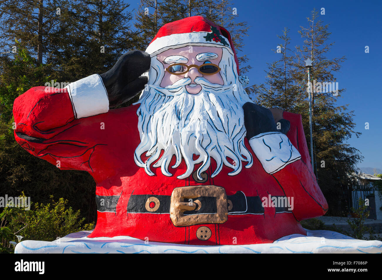 Oxnard, California, USA, May 24, 2015, Roadside Santa Claus, 20 feet high, summer home of Santa Claus, along Route 102 Stock Photo