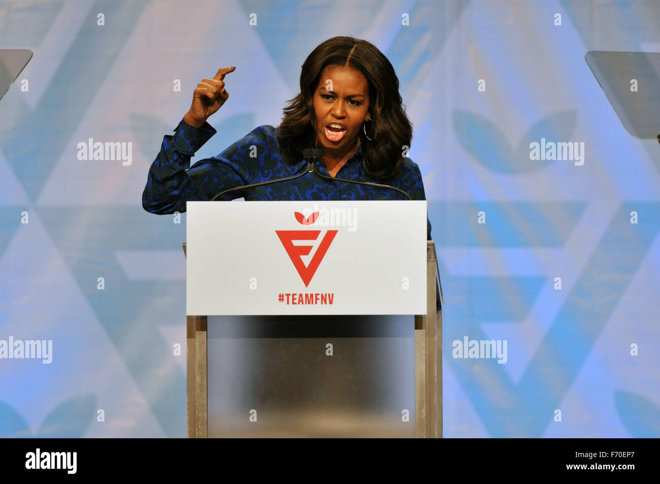 Norfolk, Virginia, USA. 20th Nov, 2015. First Lady MICHELLE OBAMA delivers remarks at FNV Live! highlighting efforts toward marketing healthier options as part of her Let's Move! initiative. She joins the Partnership for a Healthier America, a national brand focused on increasing fruit and vegetable consumption and sales. © Tina Fultz/ZUMA Wire/Alamy Live News Stock Photo